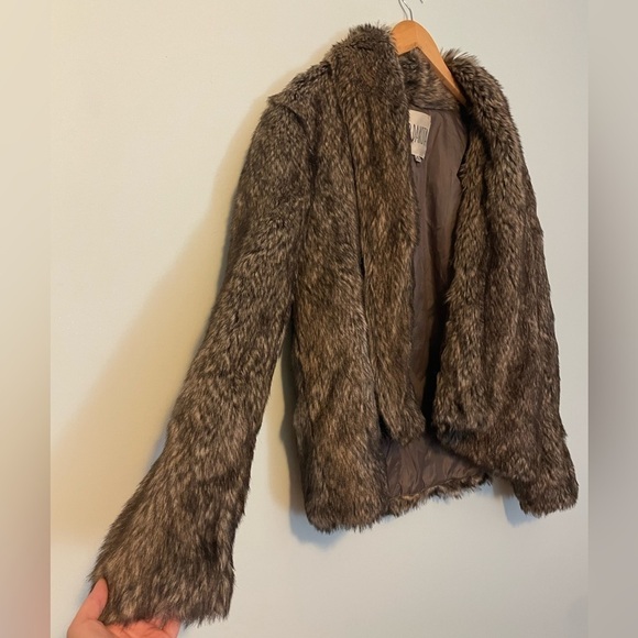 BB Dakota Faux Fur Jacket Women’s Medium - Picture 6 of 8